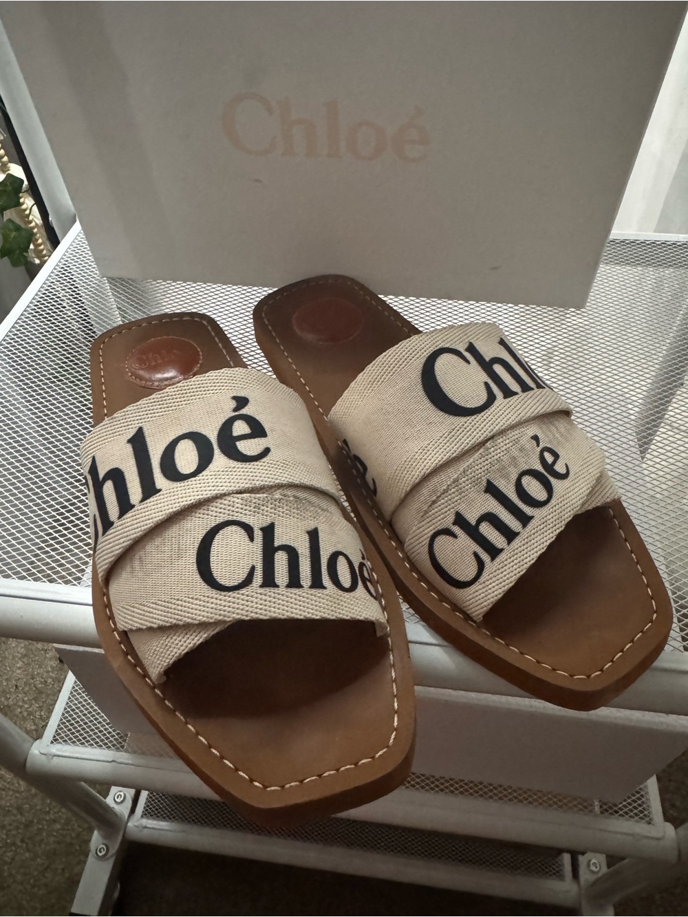 Chloe Logo Woody Slides White size 8/ EUR 39